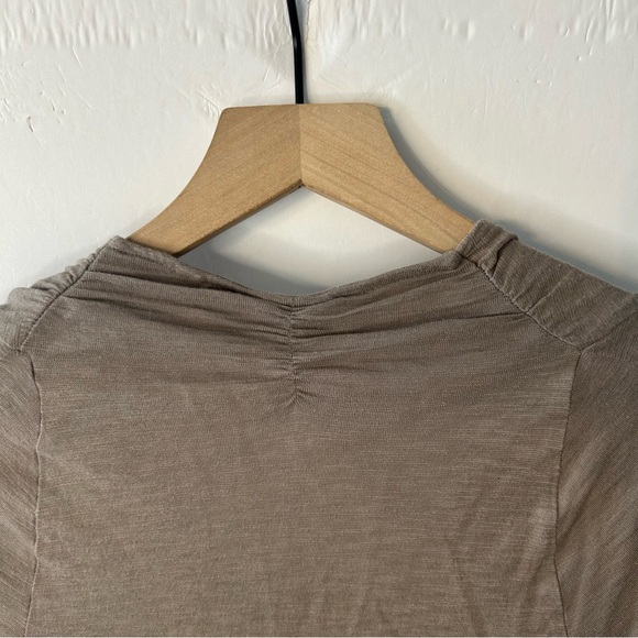 Deletta from Anthropologie Women’s Brown Short Sleeve V-Neck Tee, Size Large - Picture 6 of 8